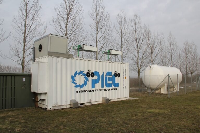 Hydrogen electrolyser and storage tank in Lolland, Denmark
