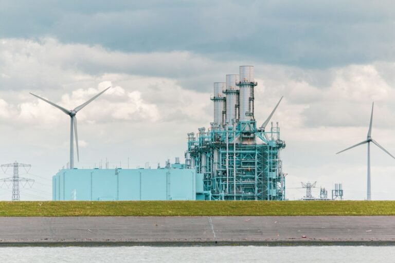 Power generation facility and wind turbines