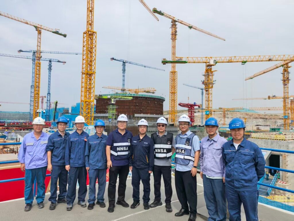 Original regulator photograph accompanying the Zhaoyuan construction-supervision report.